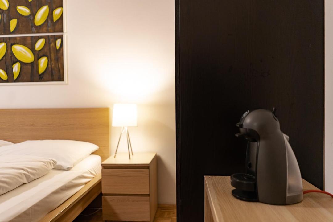 Central Living - Stephansdom Apartments Виена Екстериор снимка