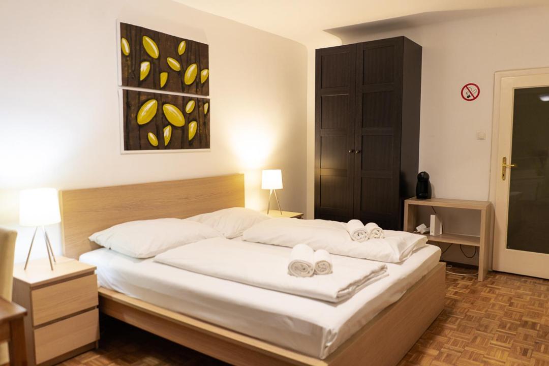 Central Living - Stephansdom Apartments Виена Екстериор снимка