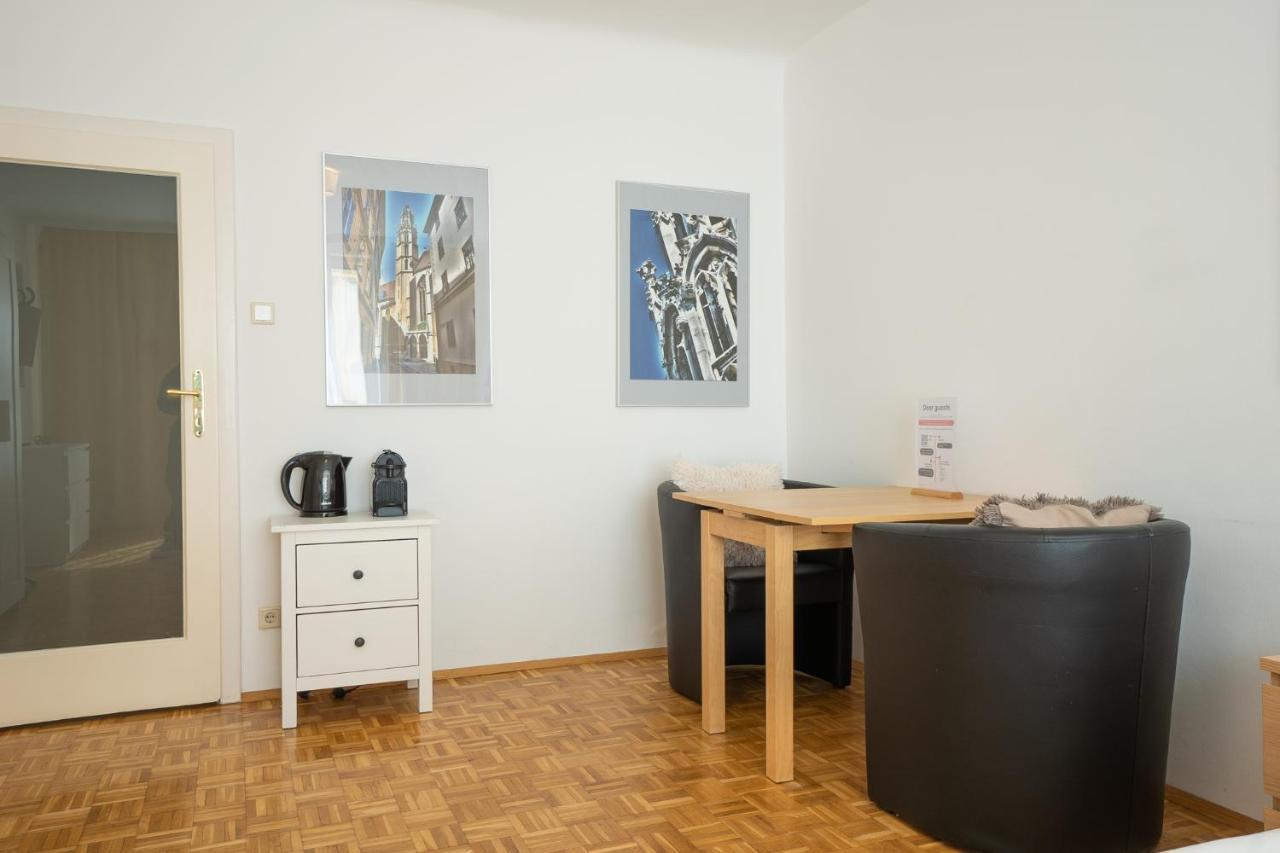 Central Living - Stephansdom Apartments Виена Екстериор снимка