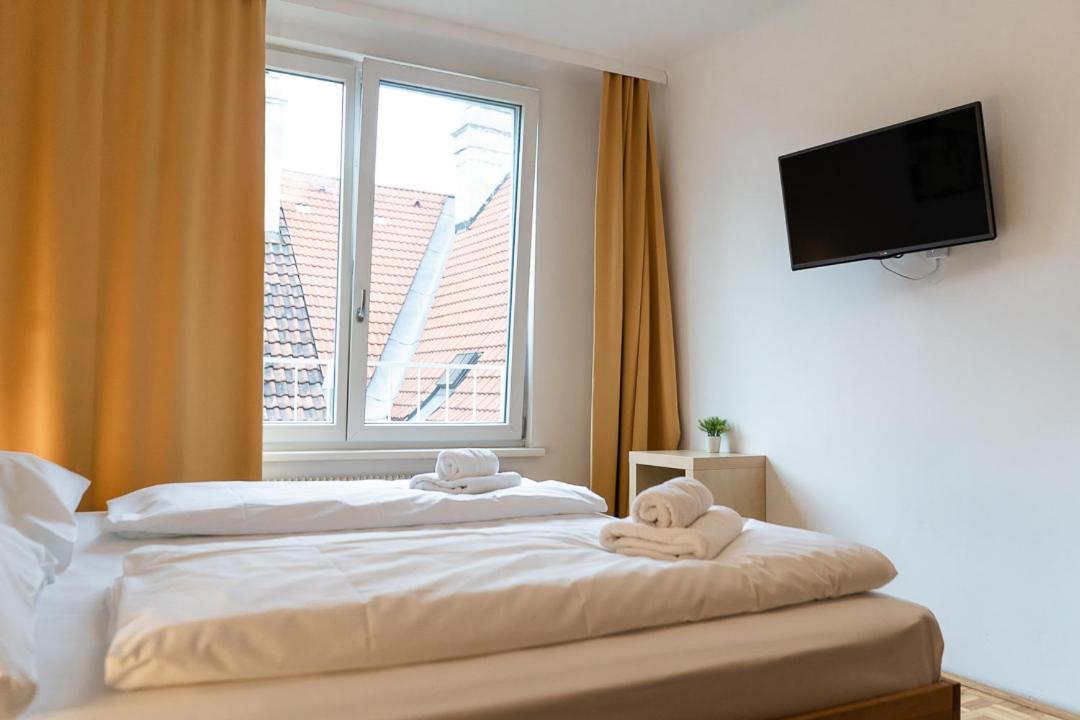 Central Living - Stephansdom Apartments Виена Стая снимка